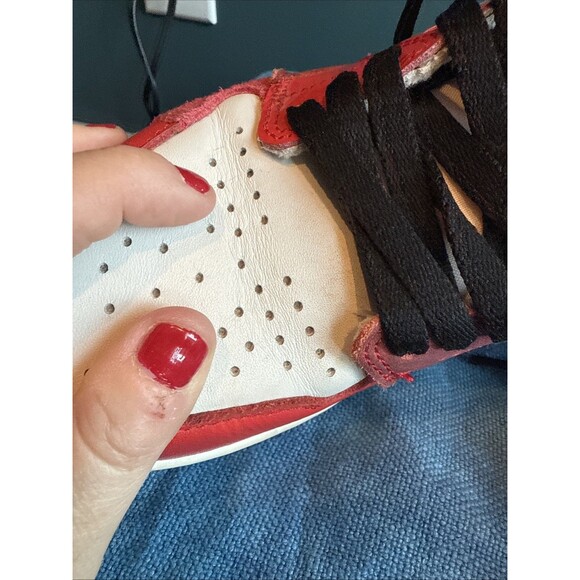 Jordan 1 Retro OG x Marvel High Next Chapter Size 7 Men's - Picture 8 of 13